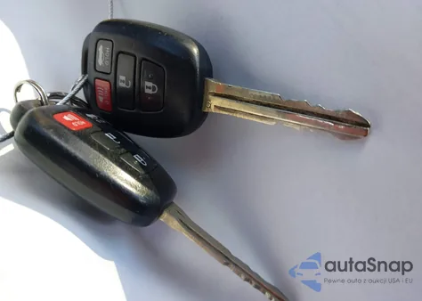 2012 Toyota Camry Le z USA, uszkodzony, nr VIN 4T1BF1FK0CU075179